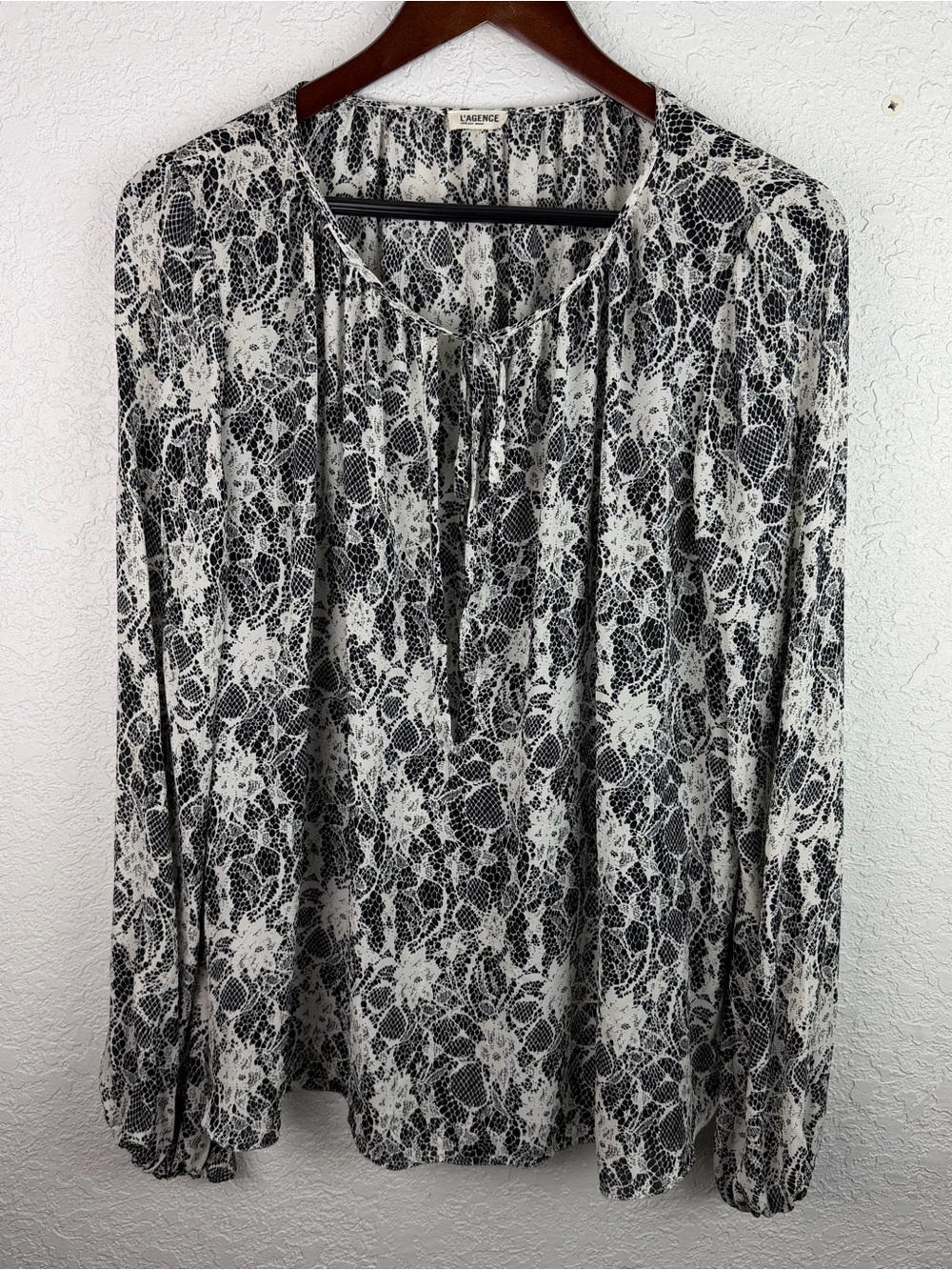 L'AGENCE | Black & White Lace-Print Tie-Neck Silk Blouse